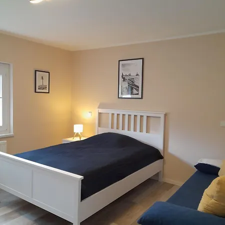 Inauen S Kiek In Apartment *